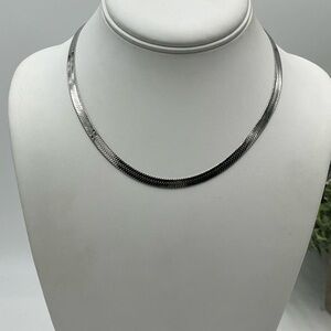 Jennifer ZEUNER Aline Herringbone Flat Rhodium Plated‎ Silver Necklace New